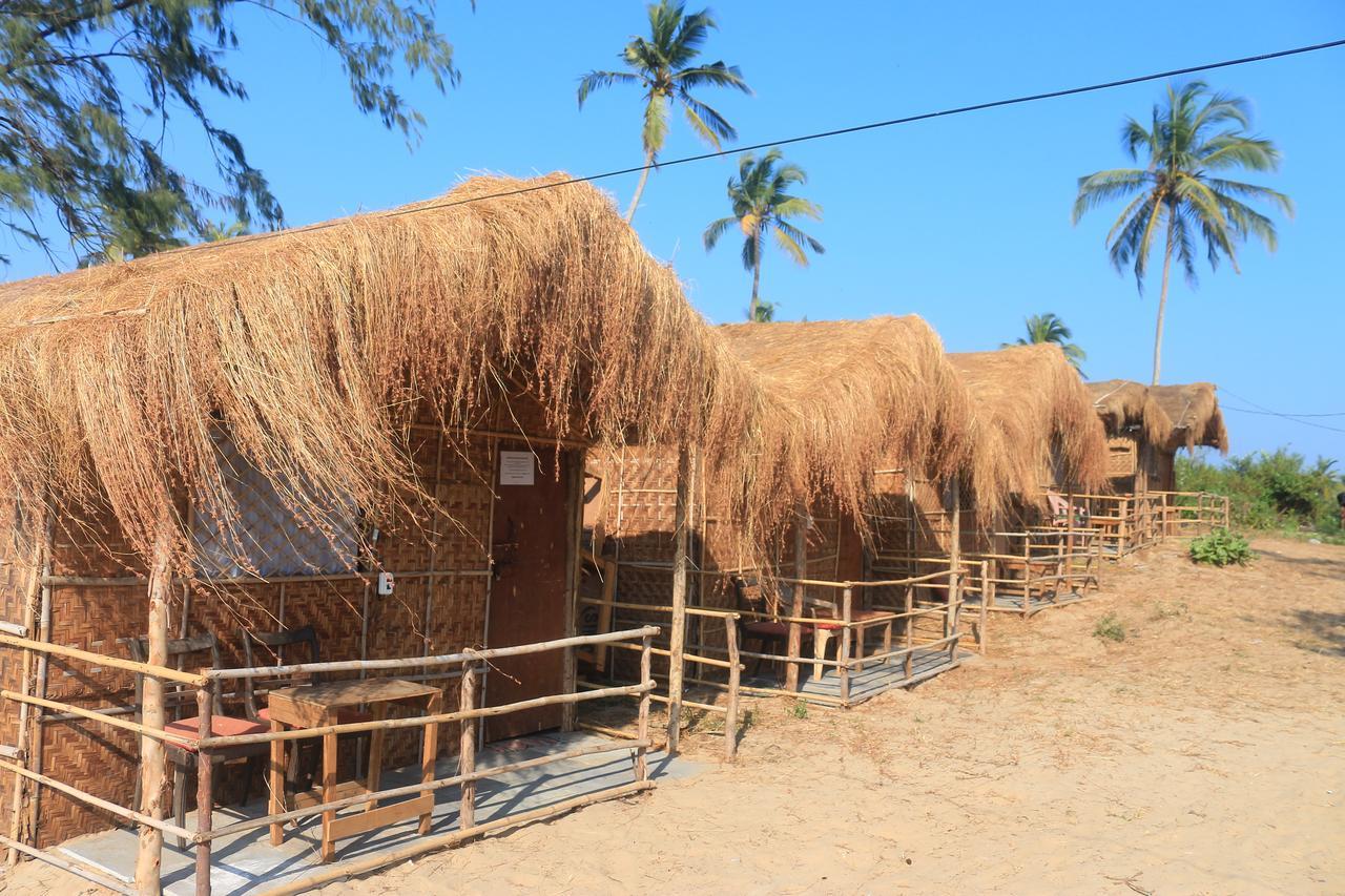 Huts On Arambol Beach Екстер'єр фото