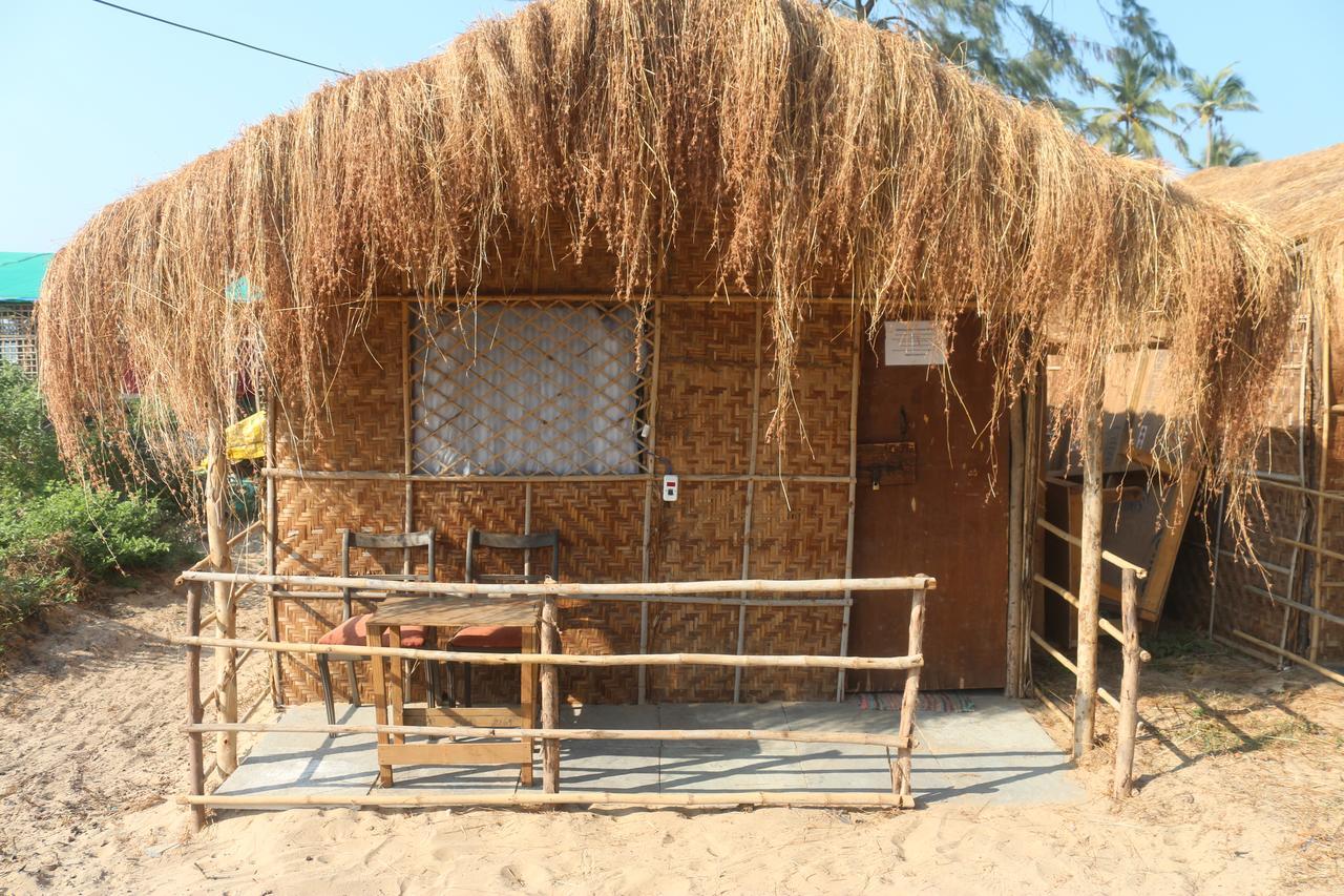Huts On Arambol Beach Екстер'єр фото